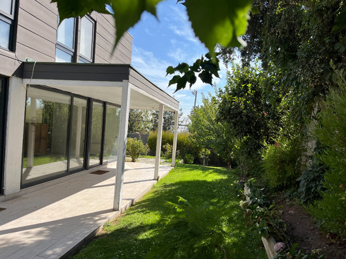 Casa Con Espacios Increíbles