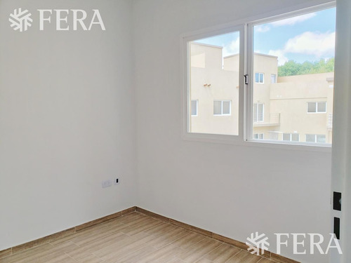 Imagen 9 de 17 de Venta De Departamento 3 Ambientes De Bernal (24225)