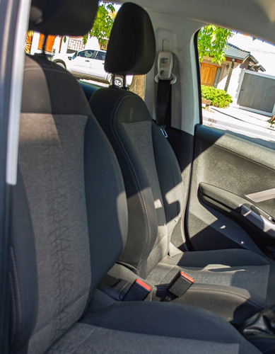 Imagen 15 de 18 de Peugeot 208 Active 1.6