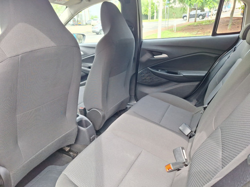 Chevrolet Onix Hatch 1.0 4P FLEX LT