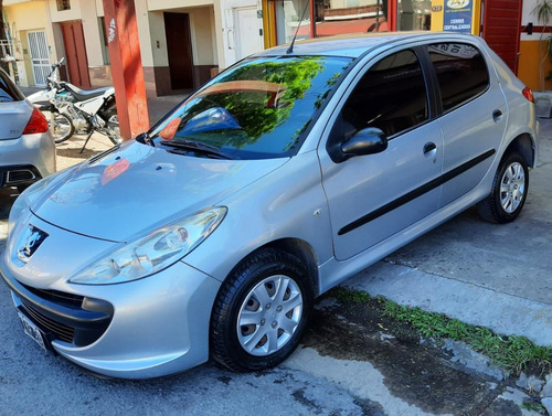 Peugeot 207 Compact 1.4 Active Impecable Permuto Dbellusio