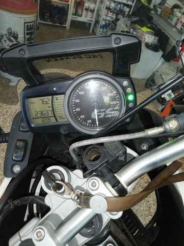 Moto Bmw 650 Gs Modelo 2012 Muy Equipada Con Accesorios