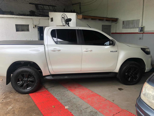 Toyota Hilux 2.8 Cd Srv 177cv 4x4 At 2020
