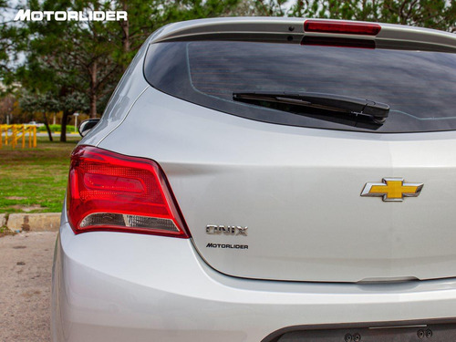 Imagen 18 de 25 de Chevrolet Onix Lt 1.0 Extra Full | Permuta / Financia