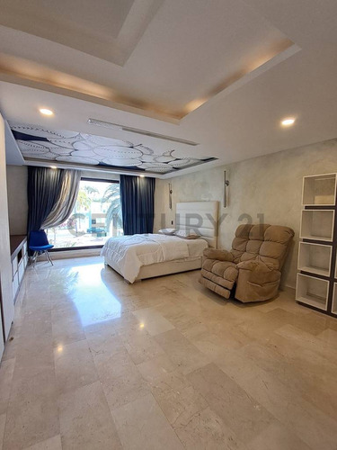 Villa En Alquiler