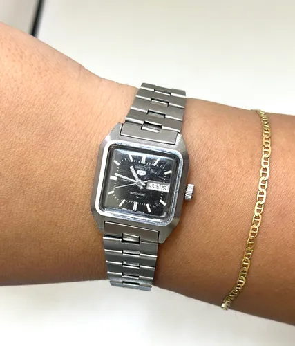 Reloj seiko cuadrado hotsell