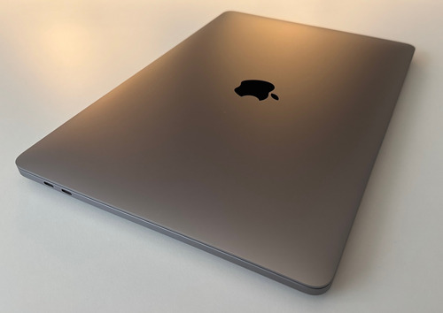 Apple Macbook Pro 2020 M1, Ram 8gb, Hdd 256gb, Gris Espacial (Usado)