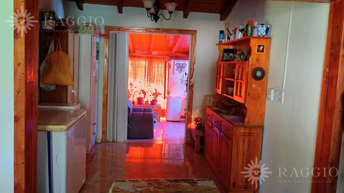 Casa De Cinco Ambientes En Terreno De 2500 M2 (so-32)