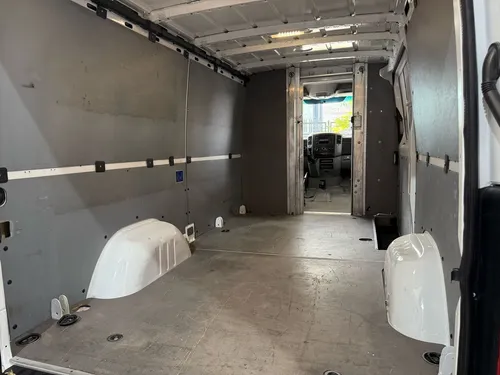 Mercedes-Benz Sprinter Cargo van larga