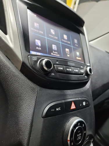 Imagem 10 de 15 de Hyundai Hb20 Confort Plus 1.0 2019