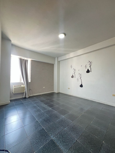 En Venta Apartamento En La Trigaleña, Residencia Gran Pama, Valencia. Maritza Lopez