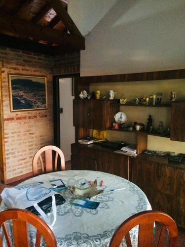 Imagen 3 de 12 de Permuta - Chalet Ph De 3 Ambientes En Venta - El Palomar