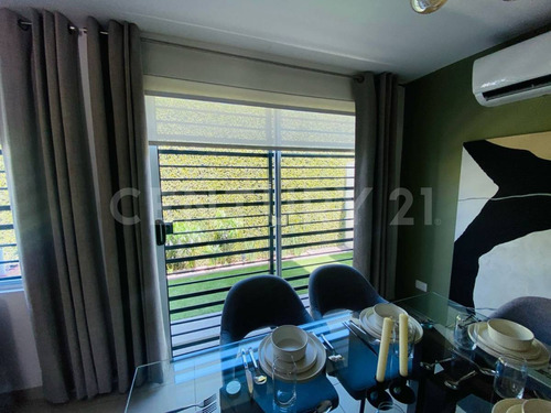 Pre Venta De Casa En Area De Cumbres En Fraccionamiento Privado