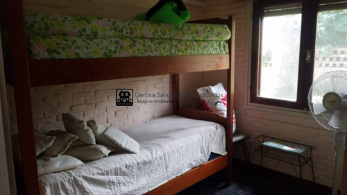 Casa Con Buenas Comodidades En Mansa A 2 Cuadras De La Playa- Ref: 1707