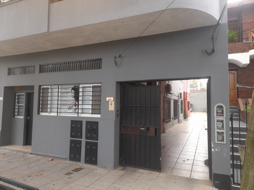 Se Alquila Ph Con Cochera En Olivos.