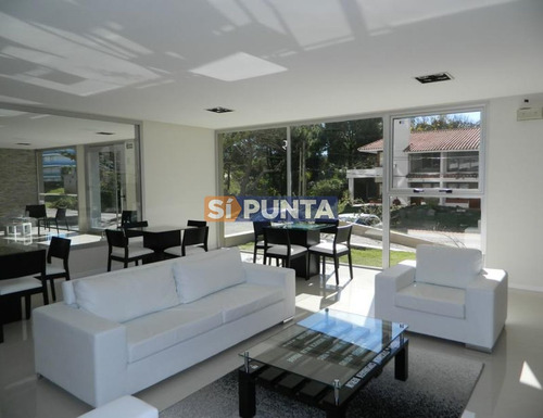 Imagen 13 de 26 de Piso Alto Con Parrillero Y Vista Al Mar