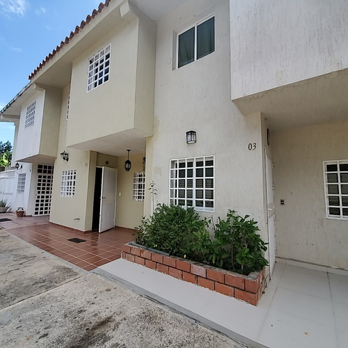 Imagen 1 de 15 de Linda Y Acogedora Casa Tipo Th En Venta En Conjunto Privado