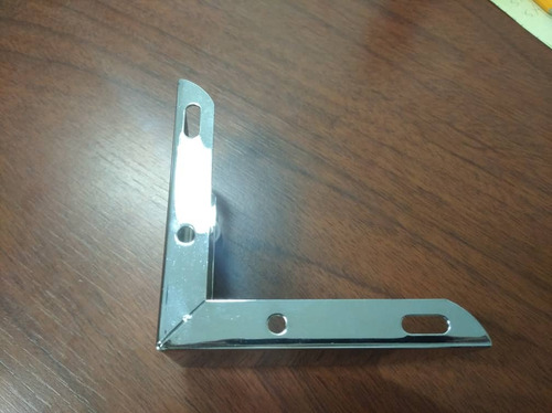 Imagen 6 de 8 de Patas Para Muebles Cromadas De Metal En L De 5cm