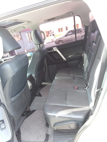 Imagen 2 de 10 de Toyota Land Cruiser Prado