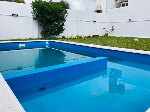 Imagen 8 de 10 de Chalet De 3 Ambientes Con Parque Y Pileta En Venta En Mar Del Plata