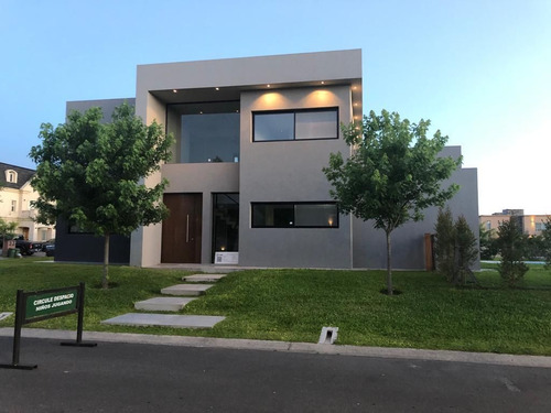 Casa En Venta En Nordelta Tipas