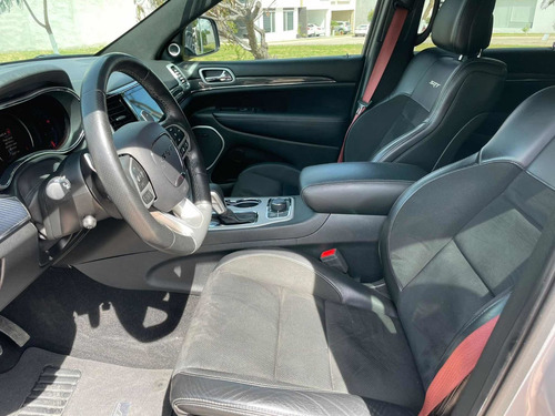 Imagen 6 de 8 de Jeep Grand Cherokee 2019 6.4 Srt-8 At