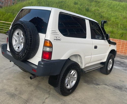 Imagen 5 de 13 de Toyota Meru Sincronico 4x4