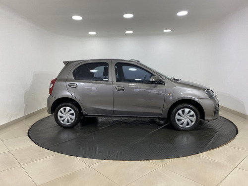 Imagem 7 de 20 de Toyota Etios 1.3 16v X 5p