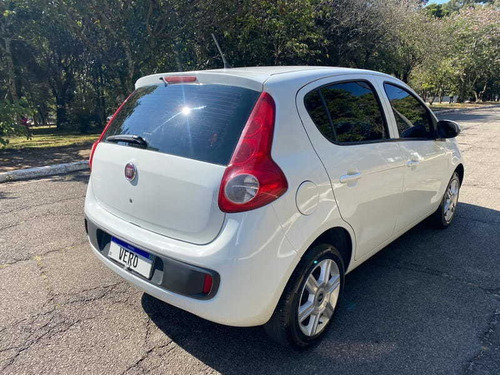 Imagem 4 de 15 de Fiat Palio Essence 1.6 Mpi 4p. Flex - 2014