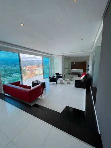 Imagen 14 de 26 de Fernando Perez Vende Lujoso Apartamento En Las Chimeneas Res The Lofts, Valencia La Trigaleña