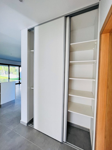 Imagen 24 de 30 de Excelente Casa En San Matías, 4 Dormitorios, Dependencia Y Piscina!!