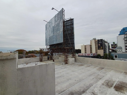 Local En Venta Sobre Avenida Libertador Vicente López