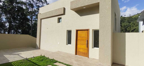 Imagem 10 de 13 de Casa Nova A Venda