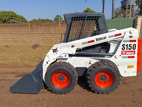Mini-carregadeira Bobcat S150