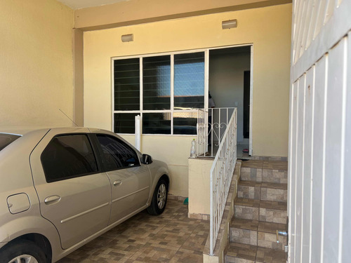 Ótima Casa A Venda Em Sorocaba - Sp Com 214,30mts, 2 Suítes