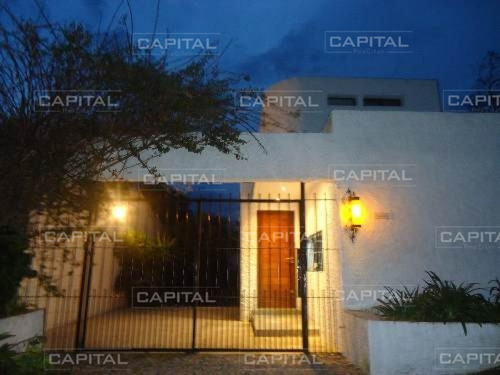 Casa En Mansa, 4 Dormitorios *- Ref: 25319