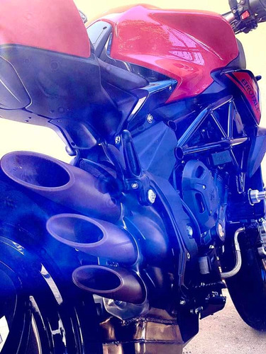 Mv Agusta Brutale 800 - No Ducati
