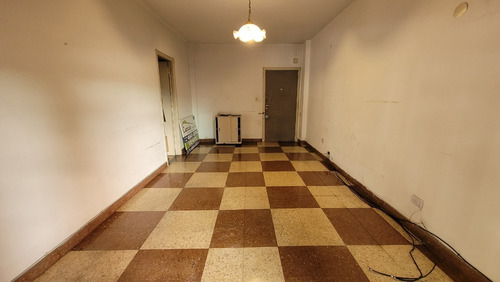 Departamento Ph 3 Ambientes Al Frente Con Balcon Corrido 1er Piso