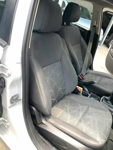 Ford Fiesta Kinetic Design 1.6 Design 120cv Titanium 2013