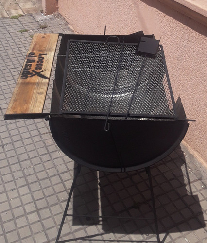 Imagen 2 de 10 de Parrilleros De Chapa Medio Tanque. Parrillas De Malla