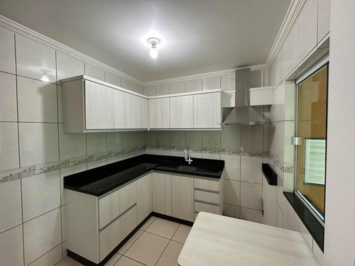 2 Casas Pelo Preço De 1 - B.camboriú/sc - De 2,8m Por 2,3m