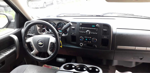 Imagen 8 de 14 de Chevrolet Silverado 2012 E Pickup 2500 Crew Cab 4x2 Mt