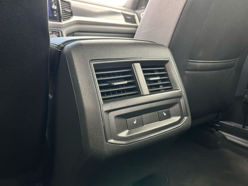 Volkswagen Cross Sport 3.6 Fsi V6 R-Line Auto 4Wd
