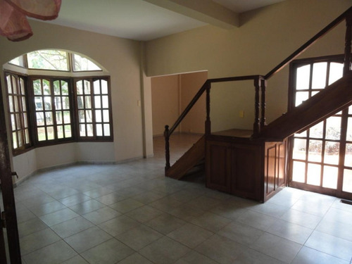 Imagen 15 de 27 de Imponente Casa En Venta En Barrio Altos De Bella Vista