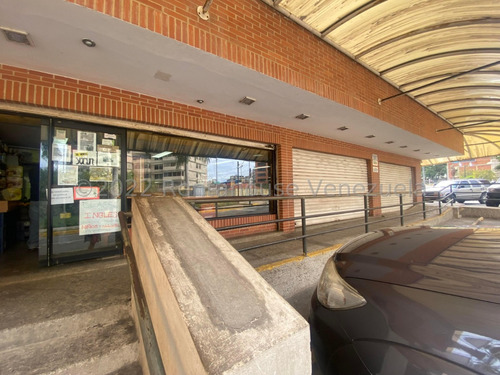 Edificio Comercial A La Venta En Playa Grande.locales,deposito,oficinas, Estacionamiento. 23-16262gm
