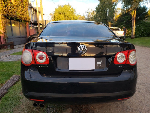 Volkswagen Vento 2.5 Luxury Tiptronic 170cv 2010