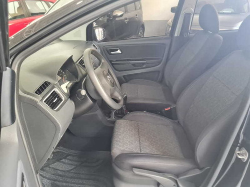 Imagem 10 de 15 de Volkswagen Fox 1.0 8v (g2) (trend) 4p 2013