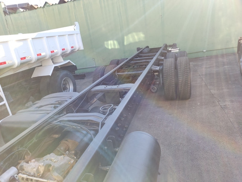 Imagem 4 de 10 de Ford Cargo 2422