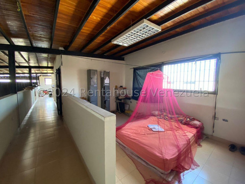 Alquiler Galpón En Zona Industrial I Con 2000 M2 De Terreno Barquisimeto ~~ Mehilyn Perez ~~