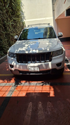 Jeep Grand Cherokee 3.6 Laredo V6 Lujo 4x2 Mt